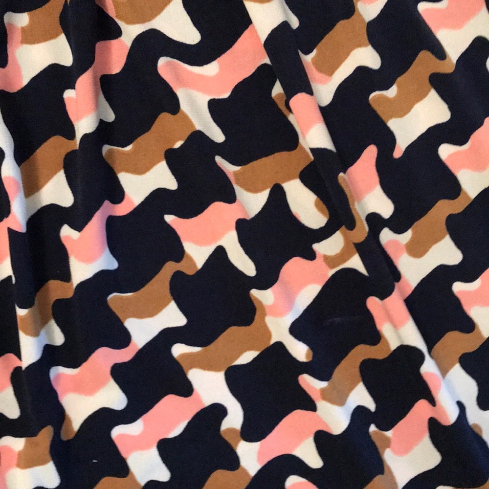 Patterned Dress - Picture 3 of 5